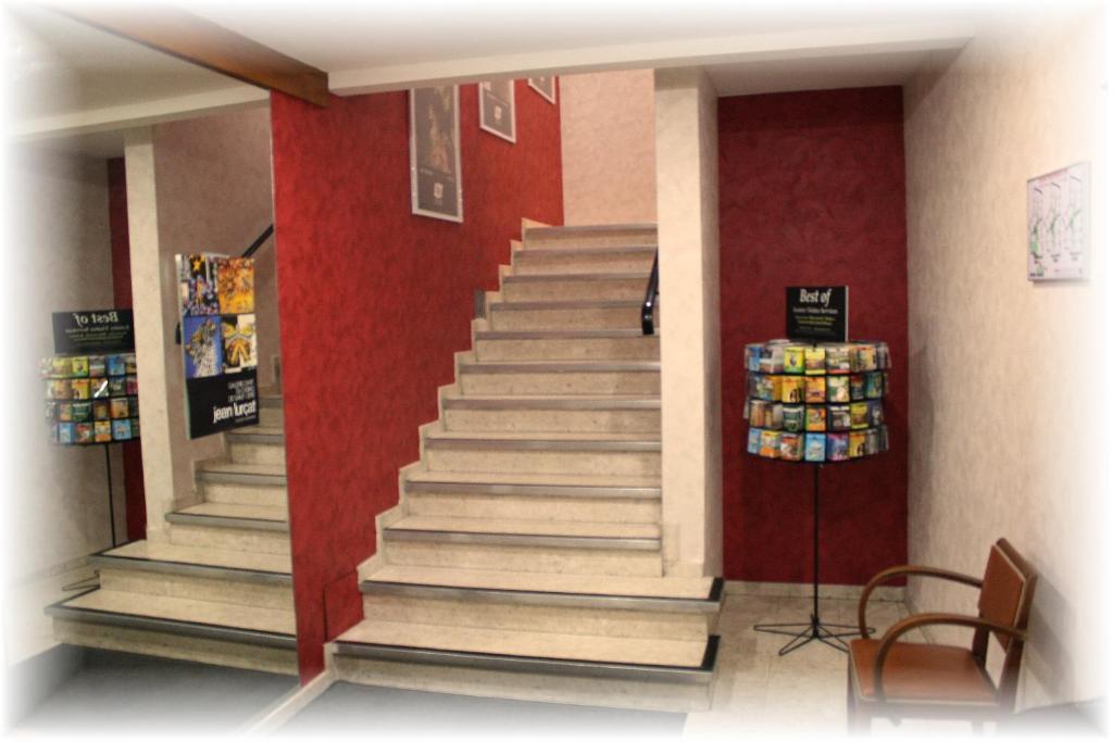 Hotel Du Touring Saint-Céré Esterno foto