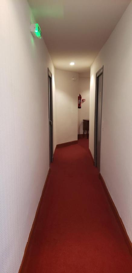 Hotel Du Touring Saint-Céré Esterno foto