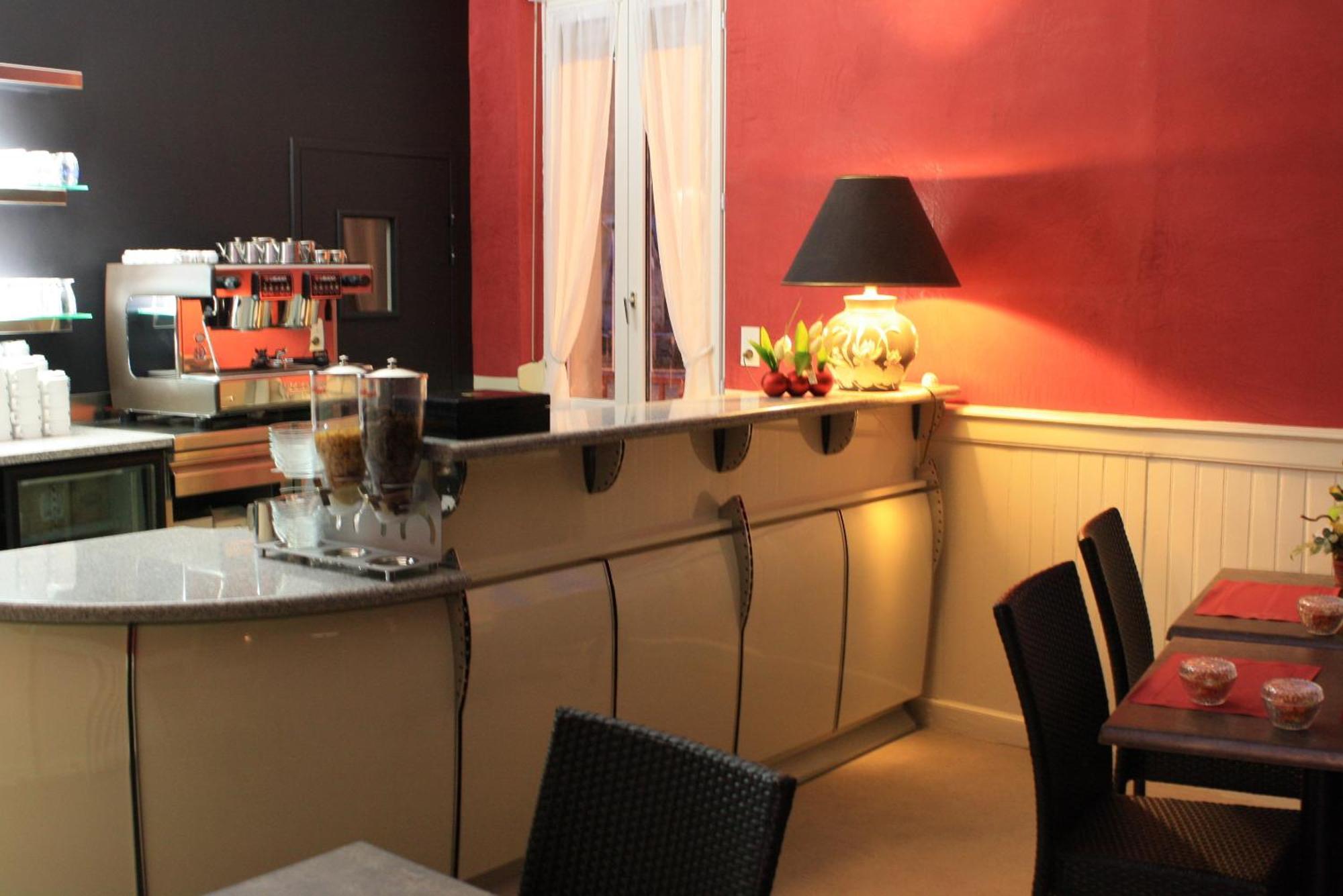 Hotel Du Touring Saint-Céré Esterno foto