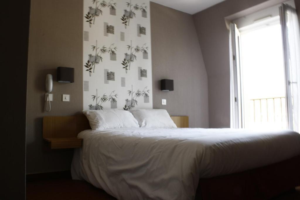 Hotel Du Touring Saint-Céré Esterno foto
